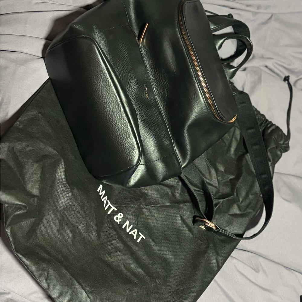 Matt & Nat Women's Black Backpack